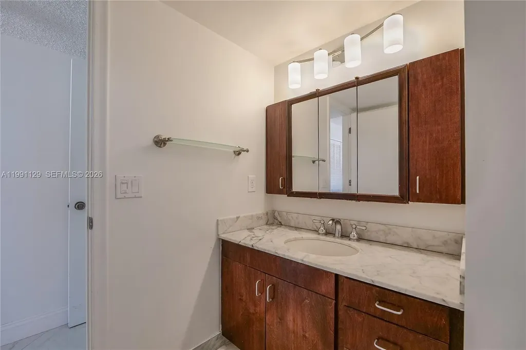 2401 S Ocean Drive Hollywood FL 33019