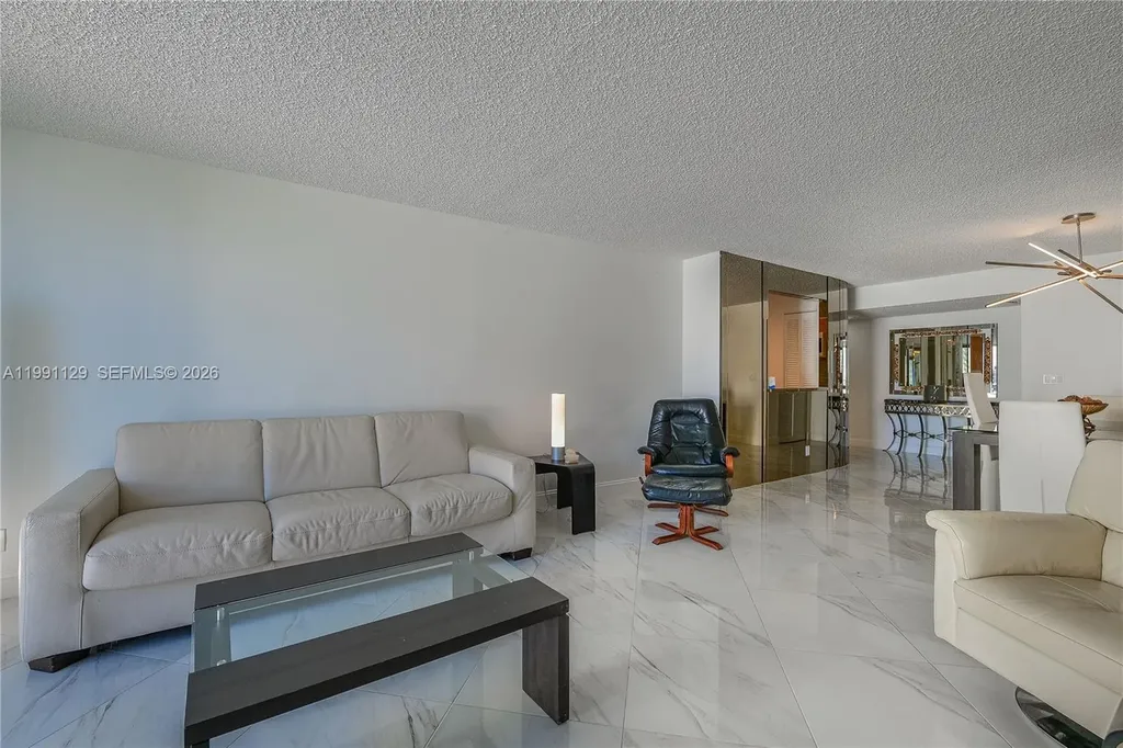 2401 S Ocean Drive Hollywood FL 33019