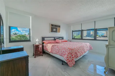 2401 S Ocean Drive Hollywood FL 33019