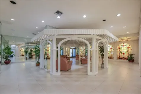2401 S Ocean Drive Hollywood FL 33019