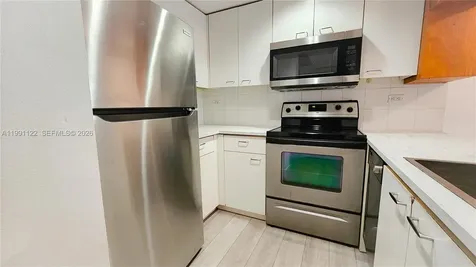 2801 Florida Avenue Miami FL 33133