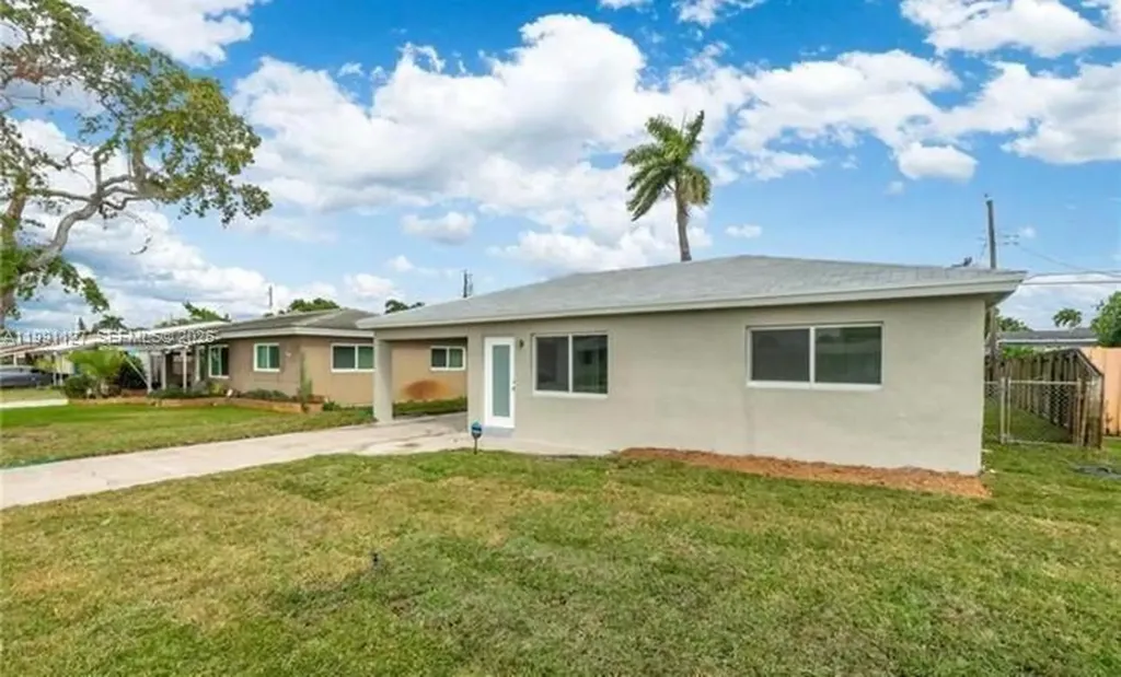 4680 NE 2nd Avenue Oakland Park FL 33334