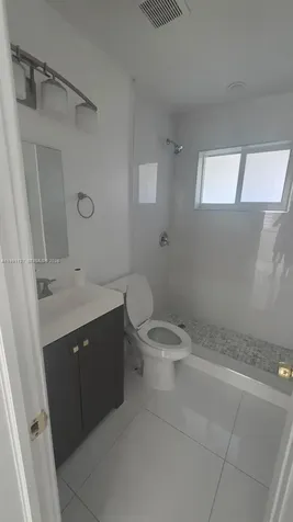 4680 NE 2nd Avenue Oakland Park FL 33334