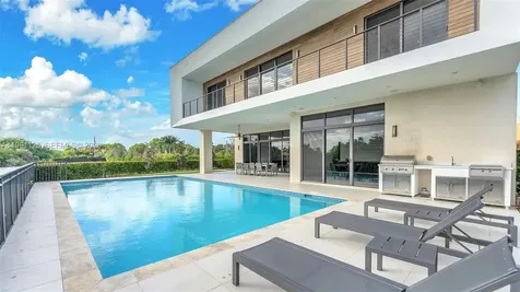 16772 Botaniko Drive S Weston FL 33326