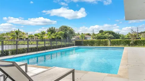 16772 Botaniko Drive S Weston FL 33326