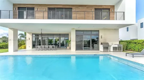 16772 Botaniko Drive S Weston FL 33326