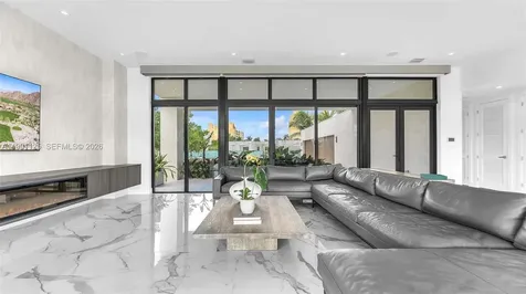 16772 Botaniko Drive S Weston FL 33326