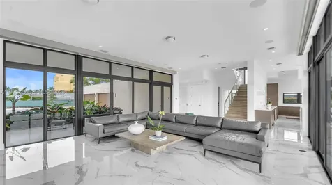 16772 Botaniko Drive S Weston FL 33326