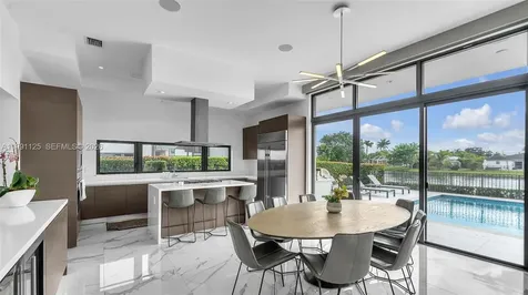 16772 Botaniko Drive S Weston FL 33326