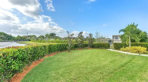 16772 Botaniko Drive S Weston FL 33326