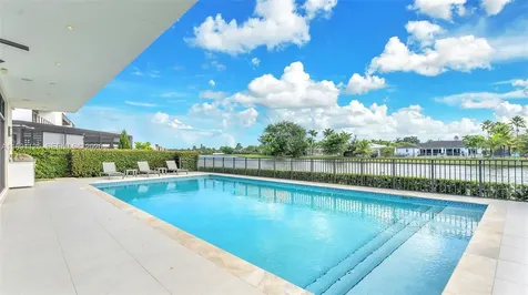 16772 Botaniko Drive S Weston FL 33326