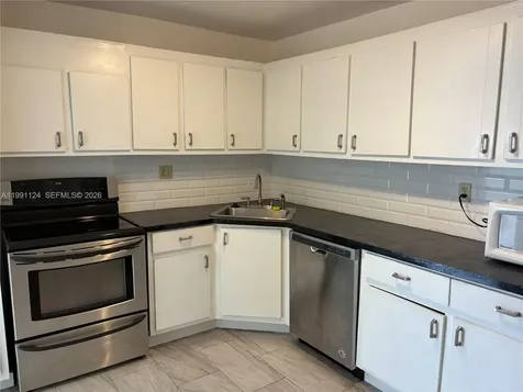 2750 NE 183rd Street Aventura FL 33160