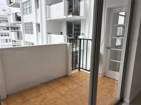 2750 NE 183rd Street Aventura FL 33160