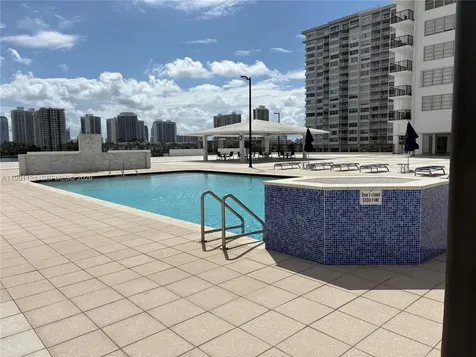 2750 NE 183rd Street Aventura FL 33160
