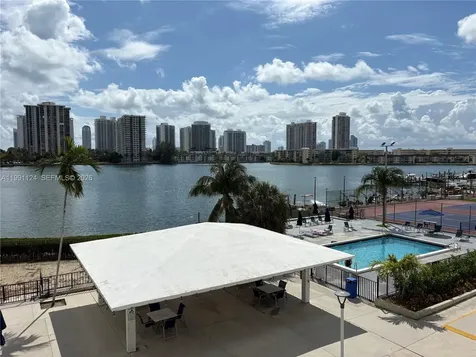 2750 NE 183rd Street Aventura FL 33160