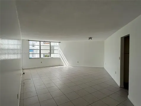 2750 NE 183rd Street Aventura FL 33160