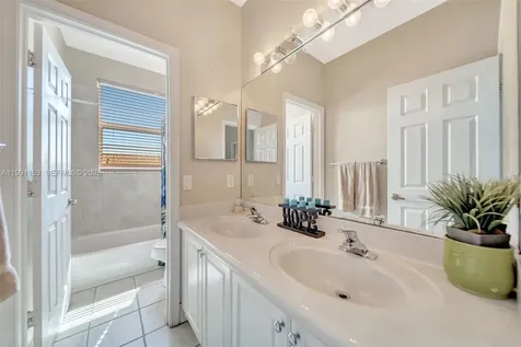 2831 SW 190th Avenue Miramar FL 33029