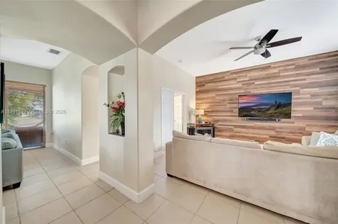 2831 SW 190th Avenue Miramar FL 33029