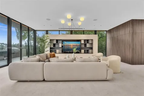 535 N Shore Drive Miami Beach FL 33141