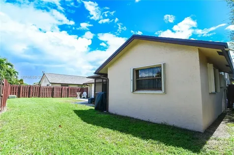 8631 NW 48th Street Lauderhill FL 33351