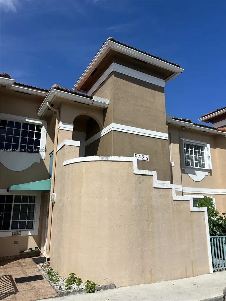 6425 SW 130th Place Miami FL 33183