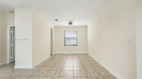 8841 W 34th Court Hialeah FL 33018