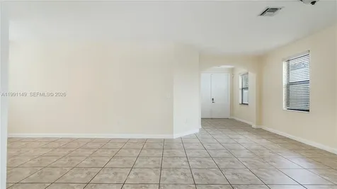 8841 W 34th Court Hialeah FL 33018