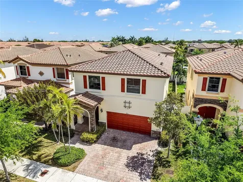 8841 W 34th Court Hialeah FL 33018