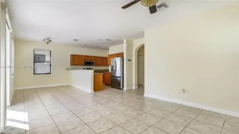 8841 W 34th Court Hialeah FL 33018