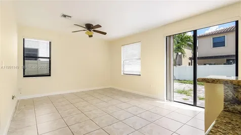 8841 W 34th Court Hialeah FL 33018