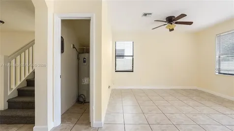 8841 W 34th Court Hialeah FL 33018
