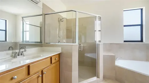 8841 W 34th Court Hialeah FL 33018