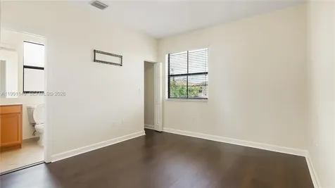 8841 W 34th Court Hialeah FL 33018