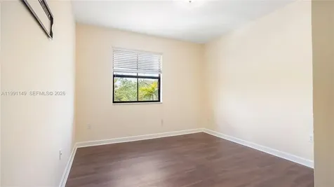 8841 W 34th Court Hialeah FL 33018