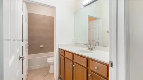 8841 W 34th Court Hialeah FL 33018