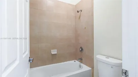 8841 W 34th Court Hialeah FL 33018
