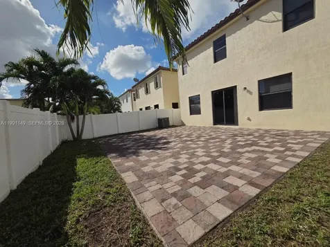 8841 W 34th Court Hialeah FL 33018
