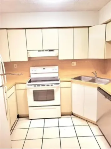 5765 W 25th Court Hialeah FL 33016