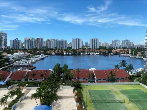 3640 Yacht Club Drive Aventura FL 33180