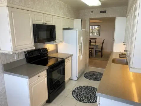 3640 Yacht Club Drive Aventura FL 33180