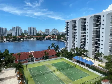 3640 Yacht Club Drive Aventura FL 33180