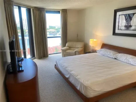 3640 Yacht Club Drive Aventura FL 33180