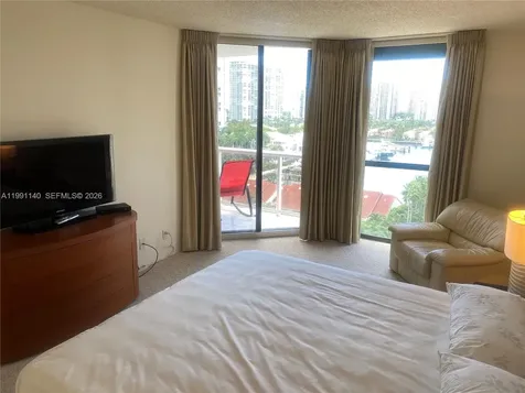 3640 Yacht Club Drive Aventura FL 33180