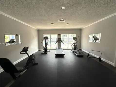 805 W Oakland Park Boulevard Oakland Park FL 33311
