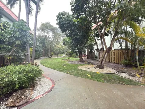 805 W Oakland Park Boulevard Oakland Park FL 33311
