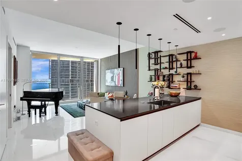 300 Biscayne Boulevard Way Miami FL 33131