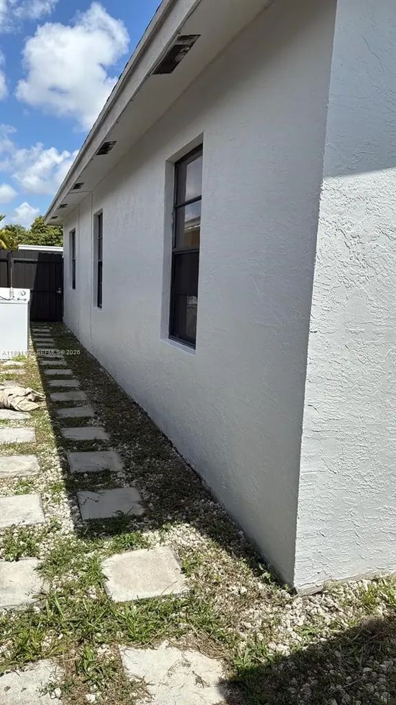 2336 Hope Street Hollywood FL 33020