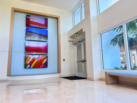 400 S Pointe Drive Miami Beach FL 33139