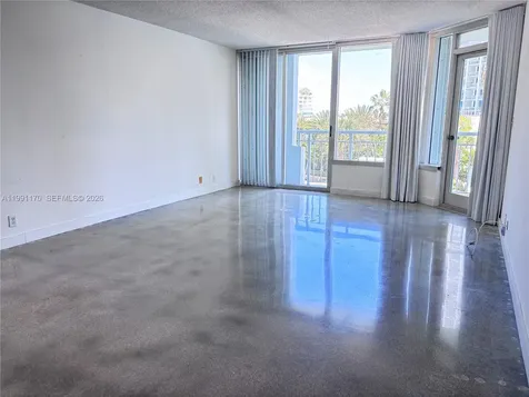 400 S Pointe Drive Miami Beach FL 33139