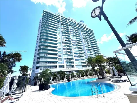 400 S Pointe Drive Miami Beach FL 33139